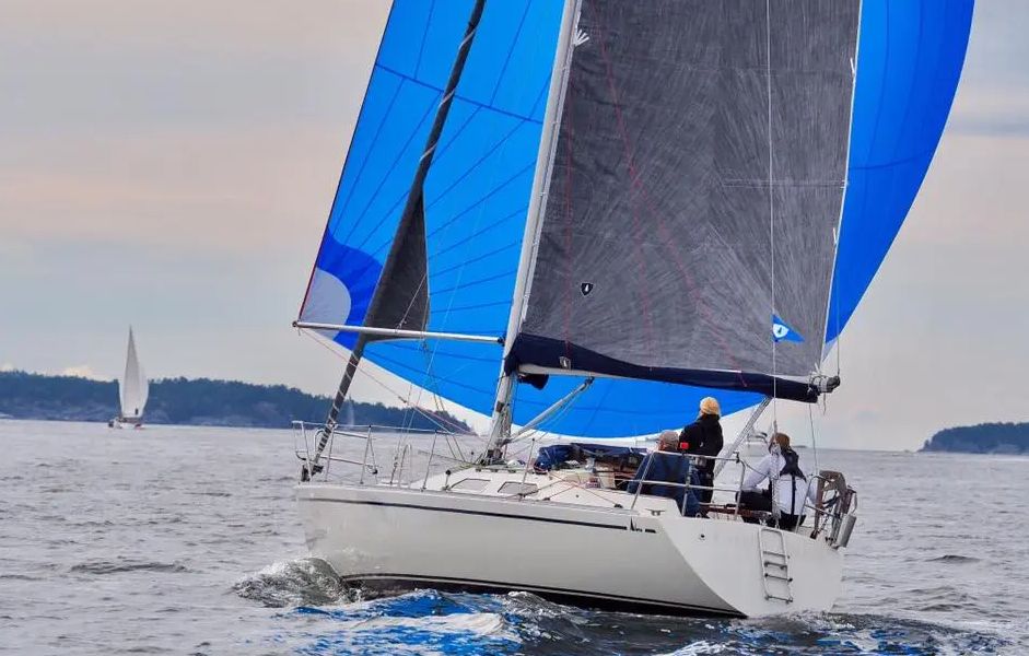 Spinnaker  undanvindsseglet som ger farten en ny dimension